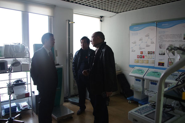 ����С�ݬF��